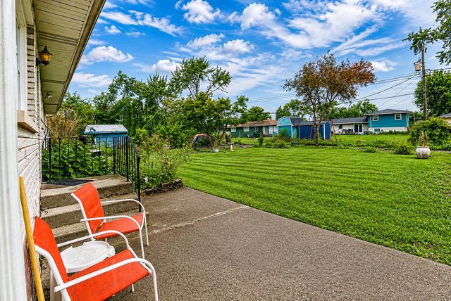 2560 W 61st Avenue, Merrillville, IN 46410