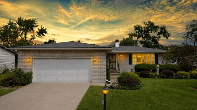 2560 W 61st Avenue, Merrillville, IN 46410