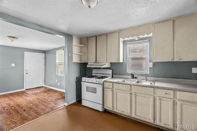 9708 Winkler Drive, Unincorporated, MO 63136
