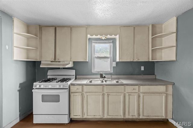9708 Winkler Drive, Unincorporated, MO 63136