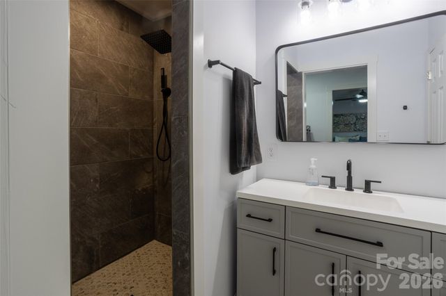 44 LR Smith Avenue, Hendersonville, NC 28791
