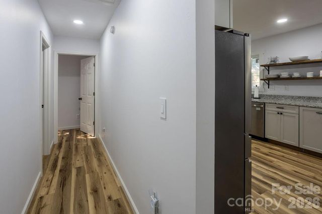 44 LR Smith Avenue, Hendersonville, NC 28791