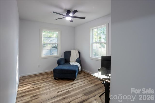 44 LR Smith Avenue, Hendersonville, NC 28791