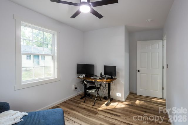 44 LR Smith Avenue, Hendersonville, NC 28791