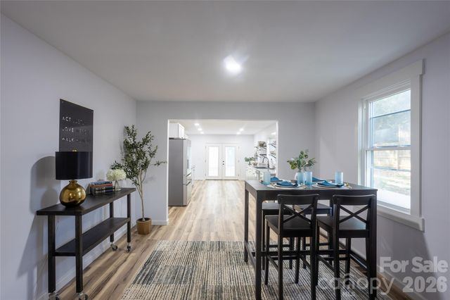 44 LR Smith Avenue, Hendersonville, NC 28791