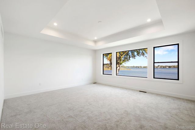 1517 KESSLER Avenue, Waterford Charter Township, MI 48320