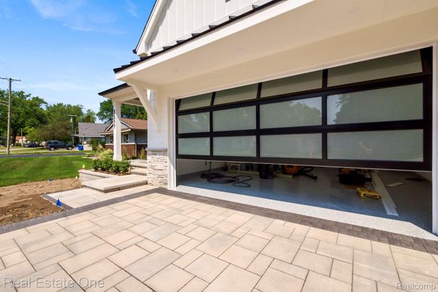 1517 KESSLER Avenue, Waterford Charter Township, MI 48320