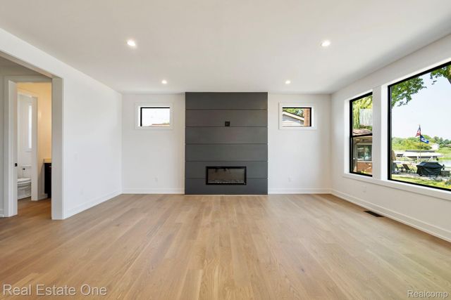 1517 KESSLER Avenue, Waterford Charter Township, MI 48320