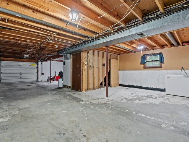 402 Clinton Street, Lathrop, MO 64465