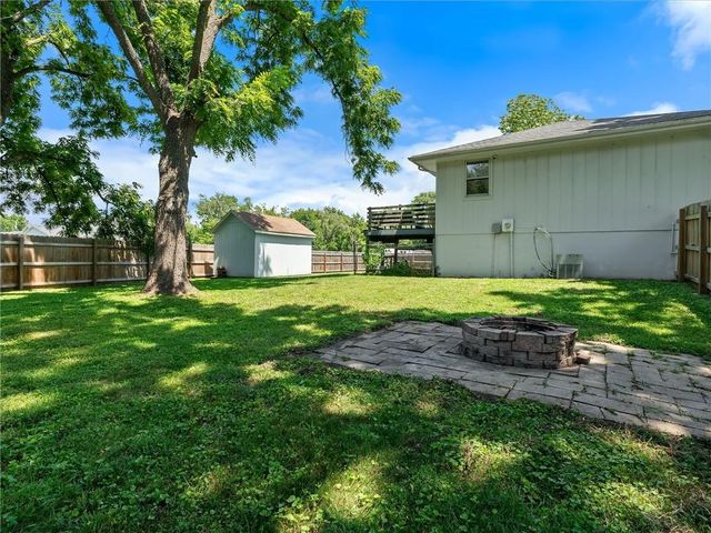 402 Clinton Street, Lathrop, MO 64465
