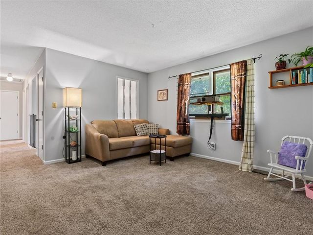 402 Clinton Street, Lathrop, MO 64465