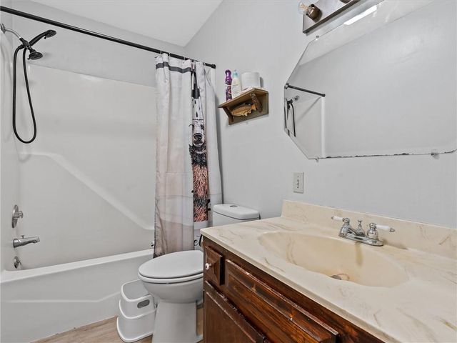 402 Clinton Street, Lathrop, MO 64465