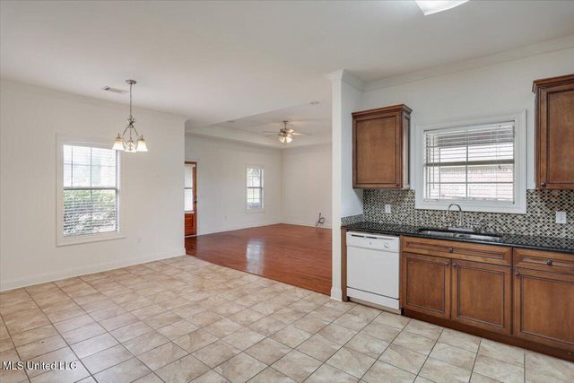 409 Sand Stone Place, Brandon, MS 39042