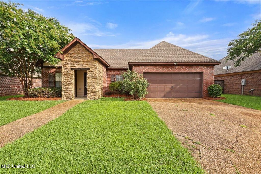 409 Sand Stone Place, Brandon, MS 39042