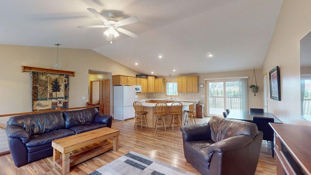 4806 22nd Street NE, Willmar, MN 56201