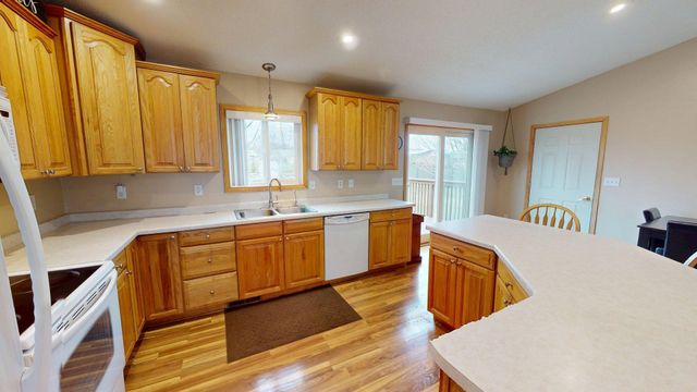 4806 22nd Street NE, Willmar, MN 56201