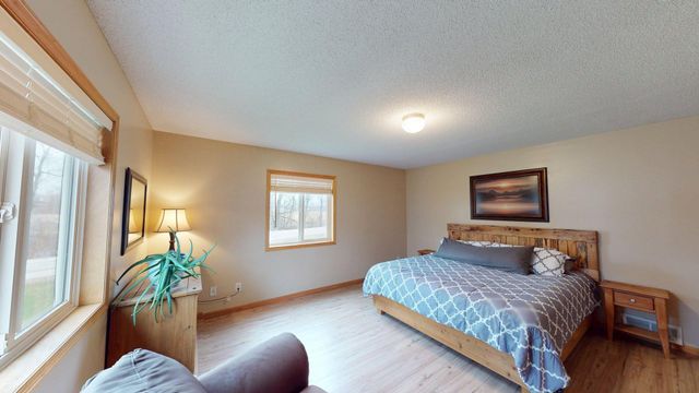 4806 22nd Street NE, Willmar, MN 56201