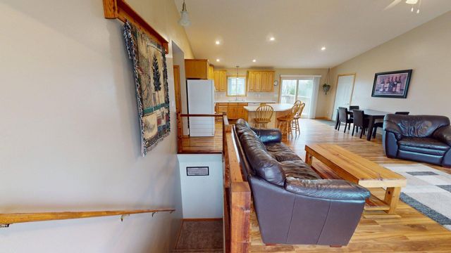 4806 22nd Street NE, Willmar, MN 56201