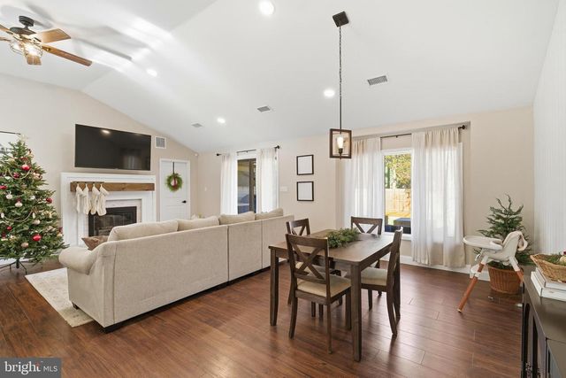 9 GROVE CT, Tuckerton, NJ 08087