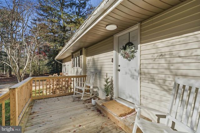 9 GROVE CT, Tuckerton, NJ 08087