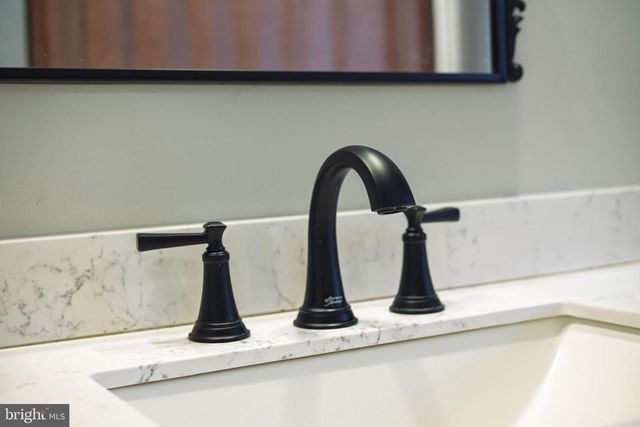 9 GROVE CT, Tuckerton, NJ 08087