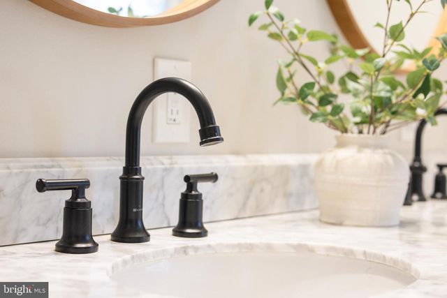 9 GROVE CT, Tuckerton, NJ 08087