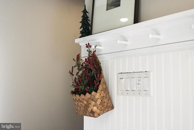 9 GROVE CT, Tuckerton, NJ 08087