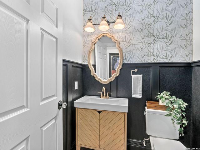 2 LAKESIDE DR, San Antonio, TX 78248