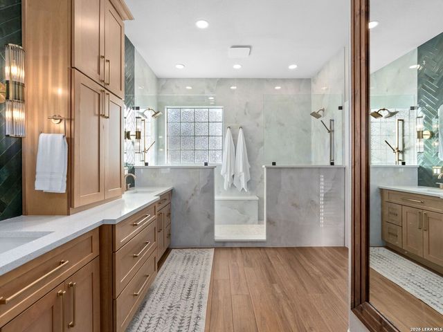 2 LAKESIDE DR, San Antonio, TX 78248