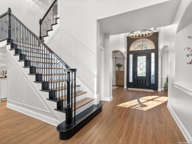 2 LAKESIDE DR, San Antonio, TX 78248