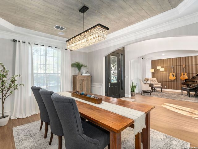 2 LAKESIDE DR, San Antonio, TX 78248