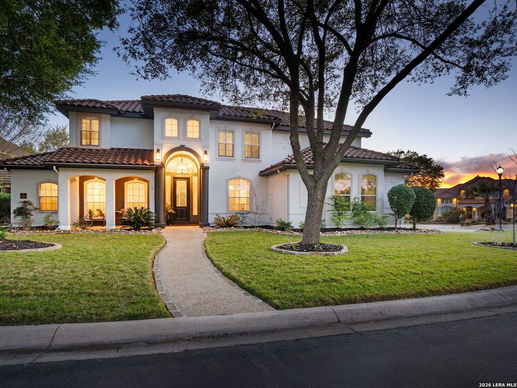 2 LAKESIDE DR, San Antonio, TX 78248