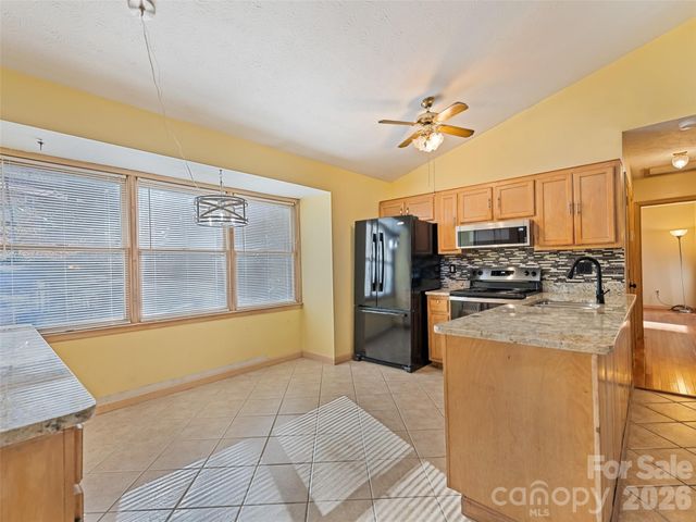 259 Hemlock Loop, Maggie Valley, NC 28751