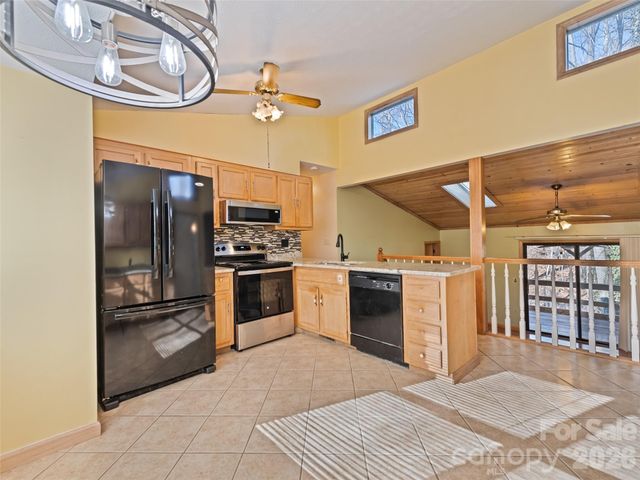 259 Hemlock Loop, Maggie Valley, NC 28751