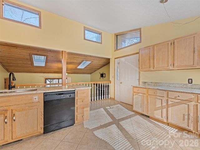 259 Hemlock Loop, Maggie Valley, NC 28751