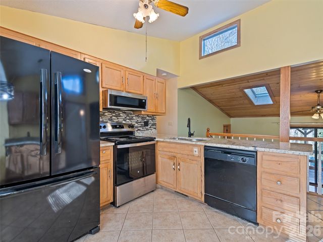 259 Hemlock Loop, Maggie Valley, NC 28751