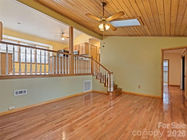 259 Hemlock Loop, Maggie Valley, NC 28751