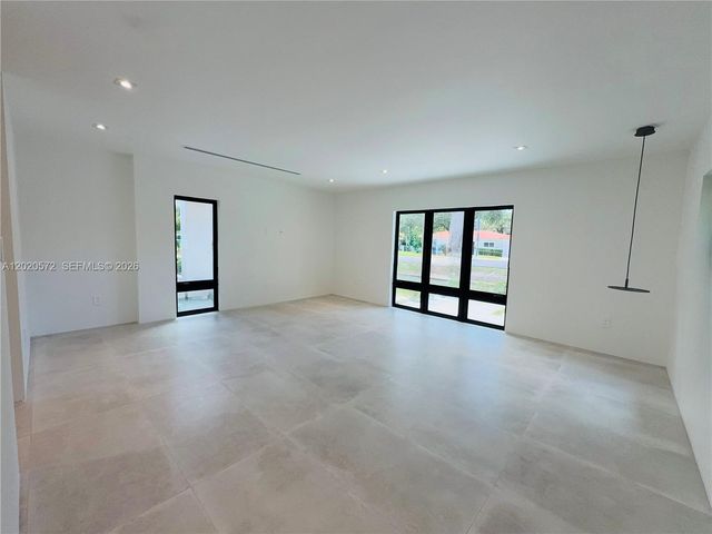 439 Hardee Rd, Coral Gables, FL 33146