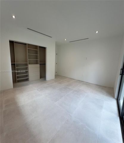 439 Hardee Rd, Coral Gables, FL 33146