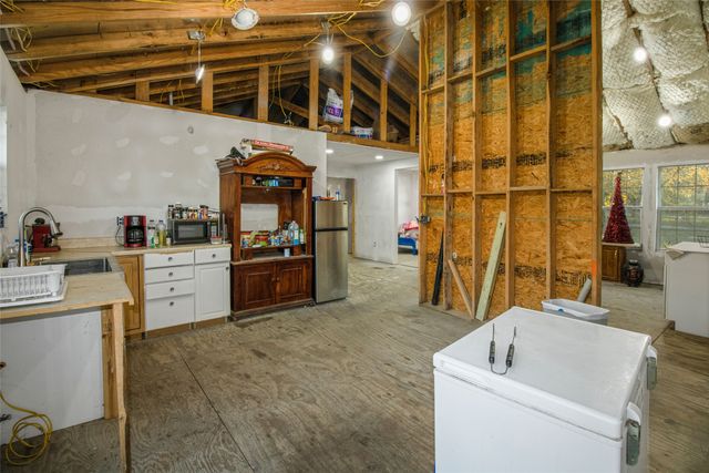 15045 County Road 4060, Scurry, TX 75158