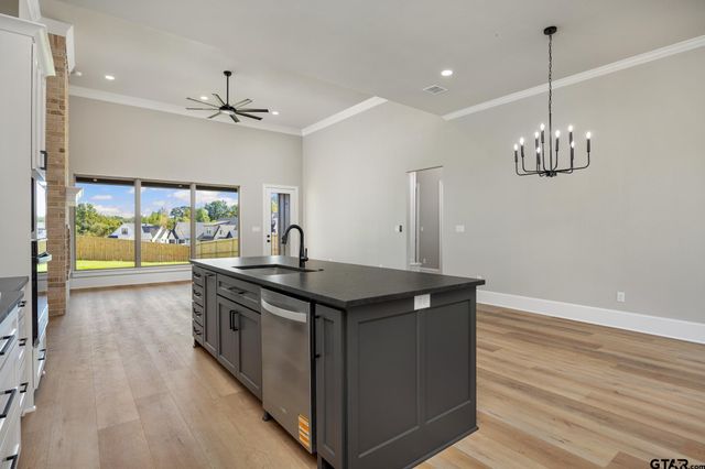 406 Sides Blvd, Bullard, TX 75757