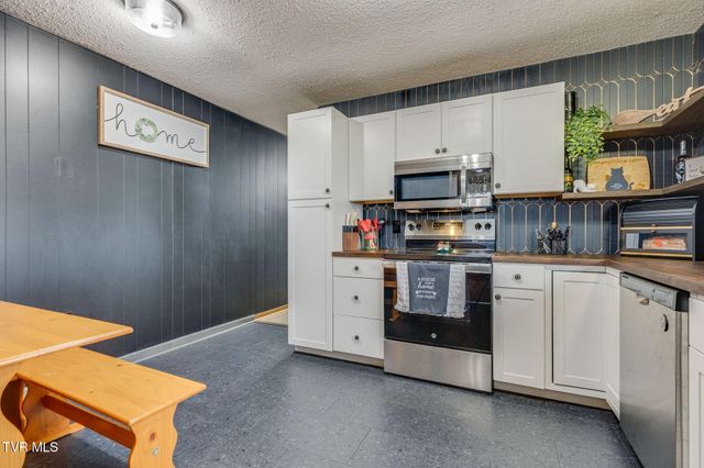 306 Skyland Drive, Bristol, TN 37620