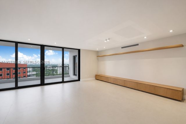 1581 Brickell Ave PH106, Miami, FL 33129