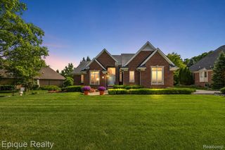 5675 Golf Pointe Drive, Village Of Clarkston, MI 48348