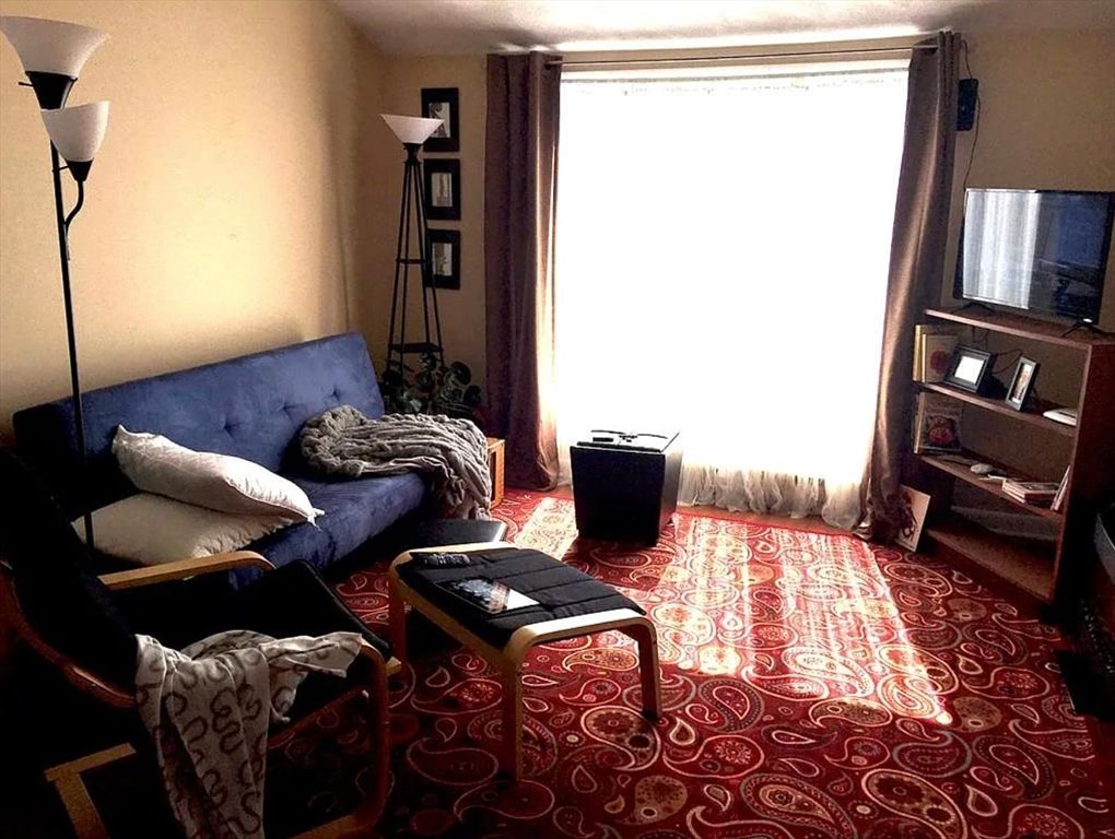 35 Derby 3, Somerville, MA 02145