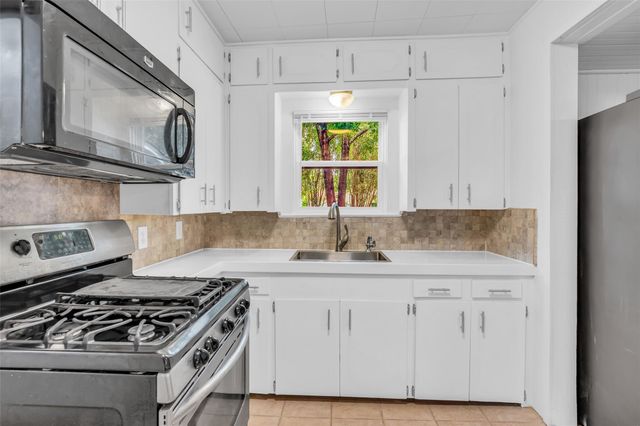 807 Fisher Street, Houston, TX 77018