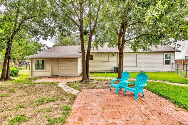 807 Fisher Street, Houston, TX 77018
