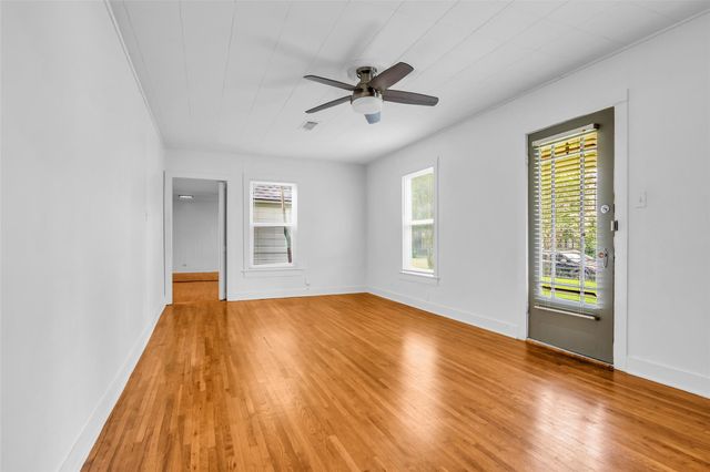 807 Fisher Street, Houston, TX 77018