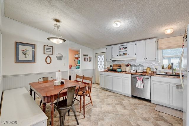 450 West Ingram Avenue, Overton, NV 89040