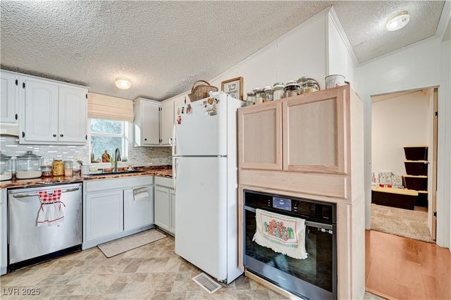 450 West Ingram Avenue, Overton, NV 89040